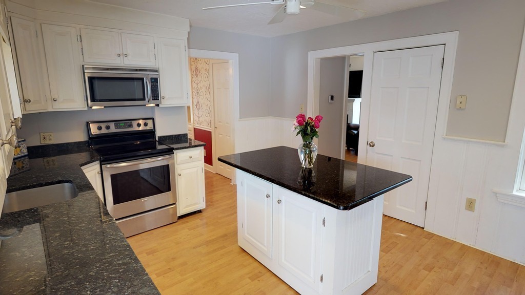 347 Common Street Walpole, MA 02081 - Photo 6 of 16 Gallery Image 6