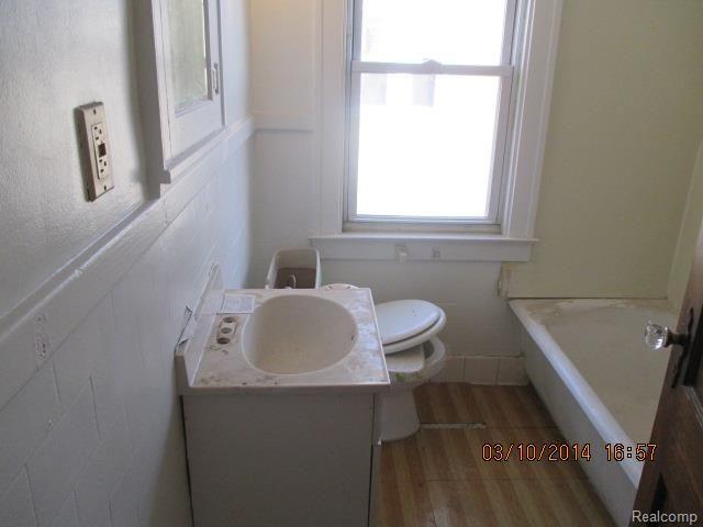 89 Maple Street River Rouge, MI 48218 - Photo 7 of 8 maple-jobin 162.jpg
