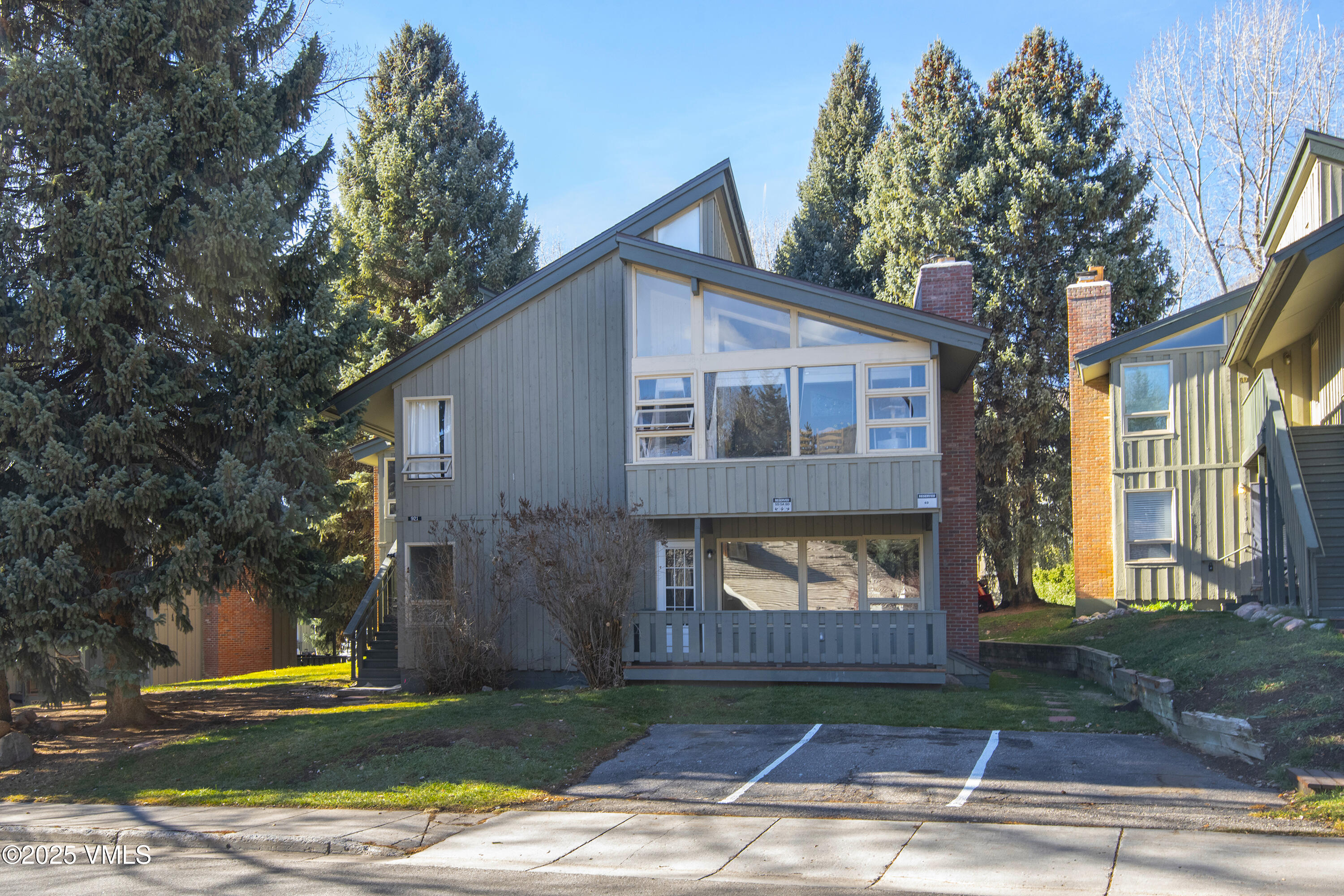 Red Sandstone Deck Entry