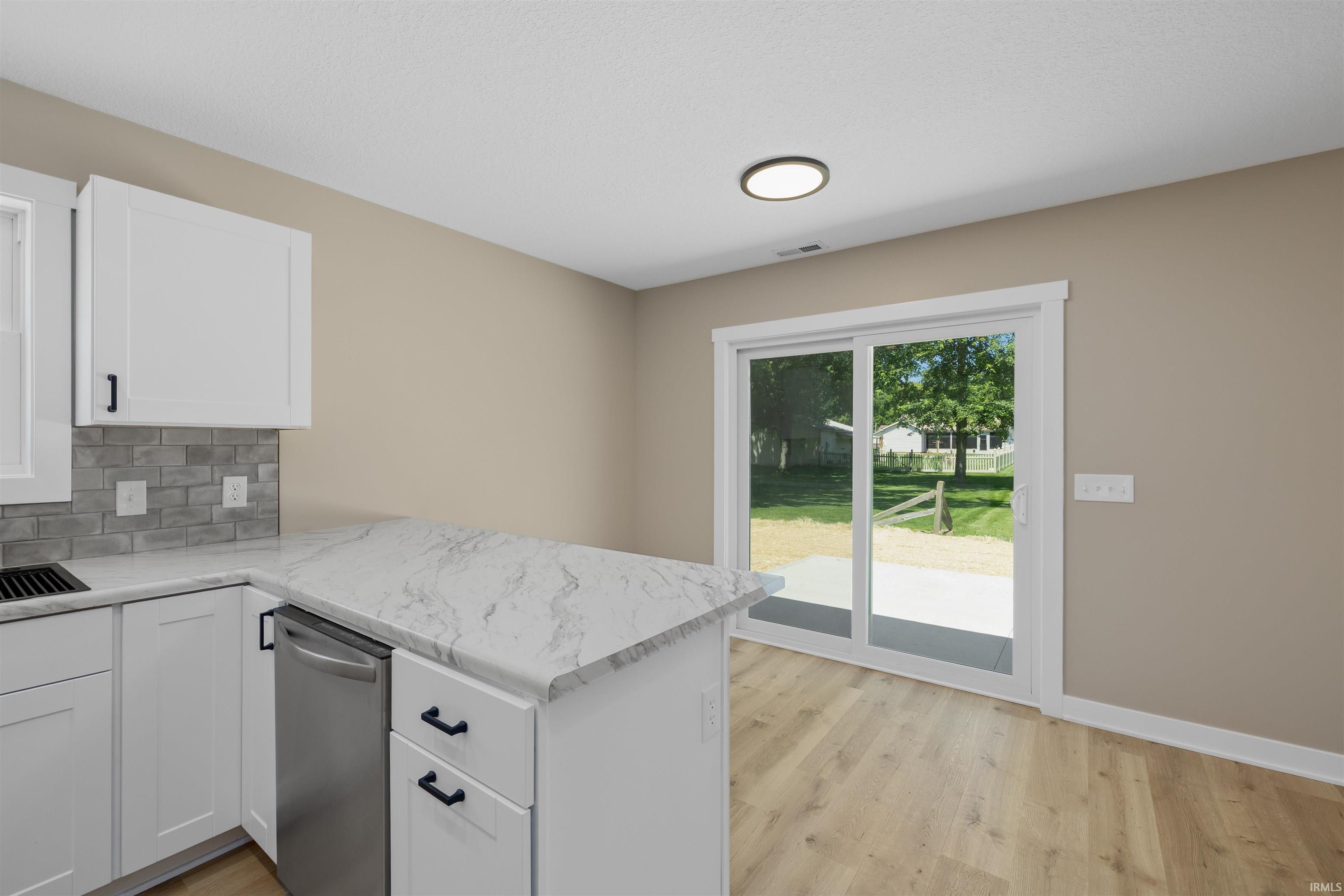 203 South Ivy Lane Butler, IN 46721 - Photo 14 of 33