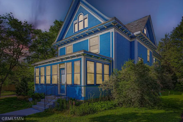 $569,999 | 1401 North Fremont Avenue, Minneapolis, MN 55411