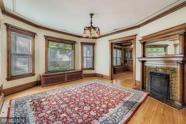 $569,999 | 1401 North Fremont Avenue, Minneapolis, MN 55411