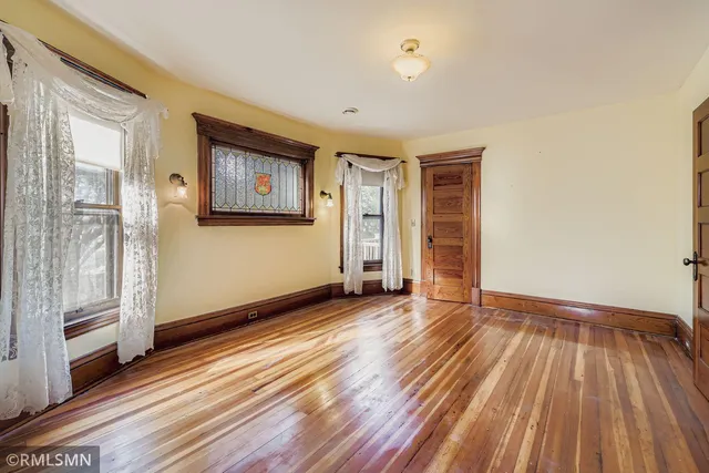 $569,999 | 1401 North Fremont Avenue, Minneapolis, MN 55411