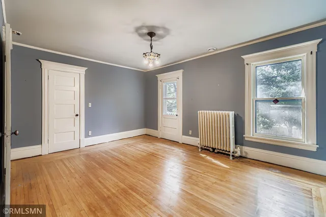 $569,999 | 1401 North Fremont Avenue, Minneapolis, MN 55411