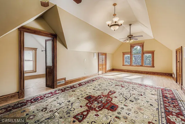 $569,999 | 1401 North Fremont Avenue, Minneapolis, MN 55411