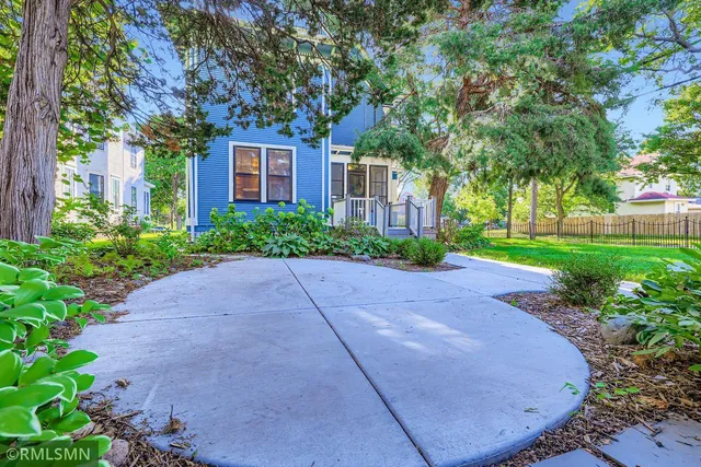 $569,999 | 1401 North Fremont Avenue, Minneapolis, MN 55411