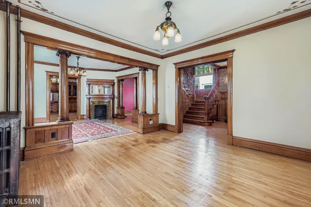 $569,999 | 1401 North Fremont Avenue, Minneapolis, MN 55411