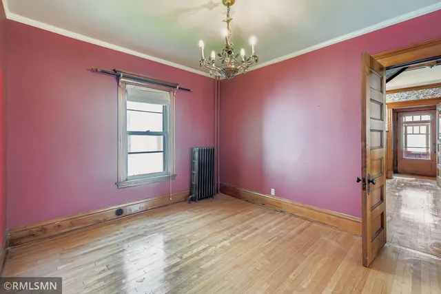 $569,999 | 1401 North Fremont Avenue, Minneapolis, MN 55411