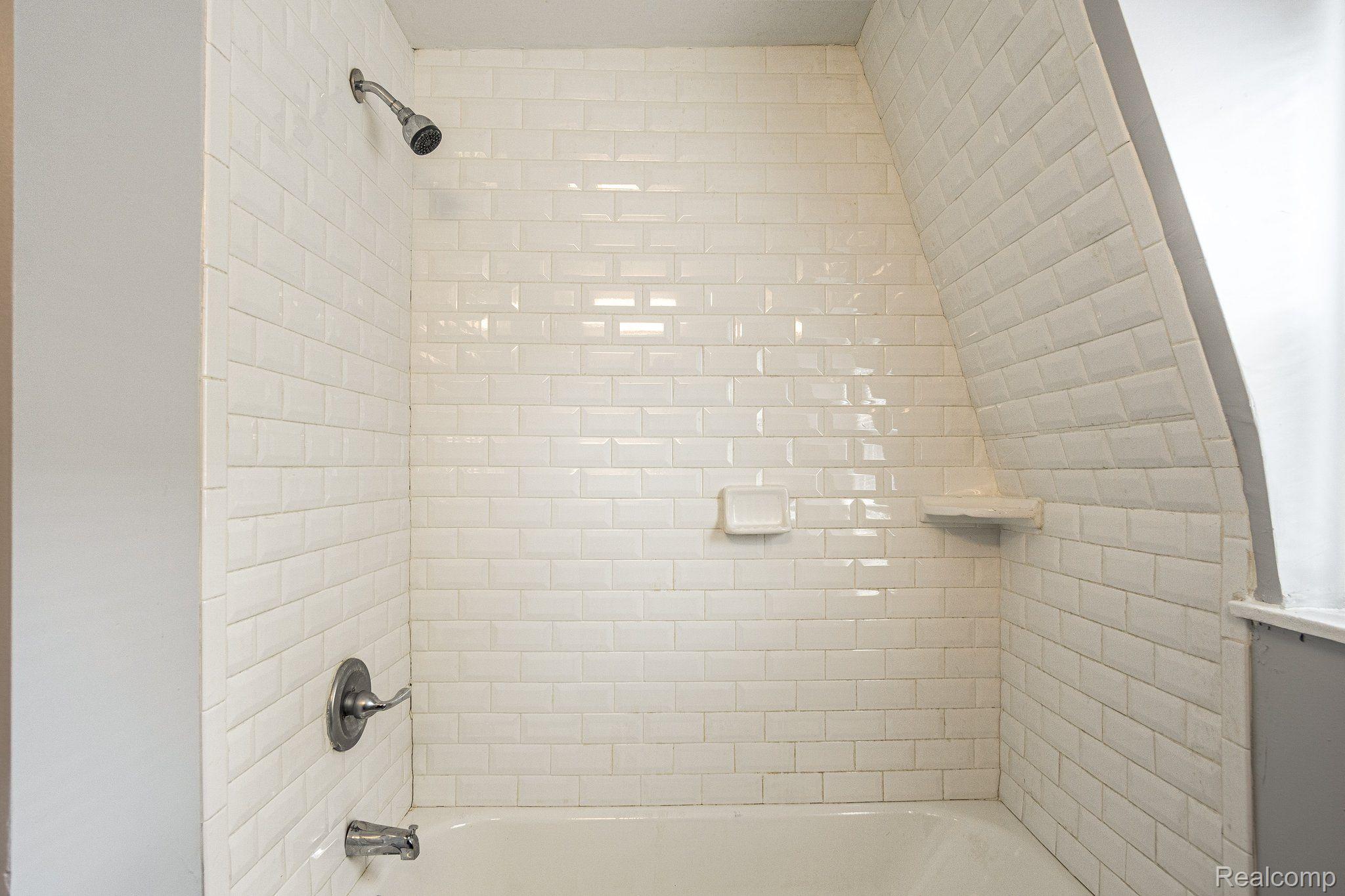 8062 Ruedisale Court Detroit, MI 48214 - Photo 41 of 44 Gallery Image 41