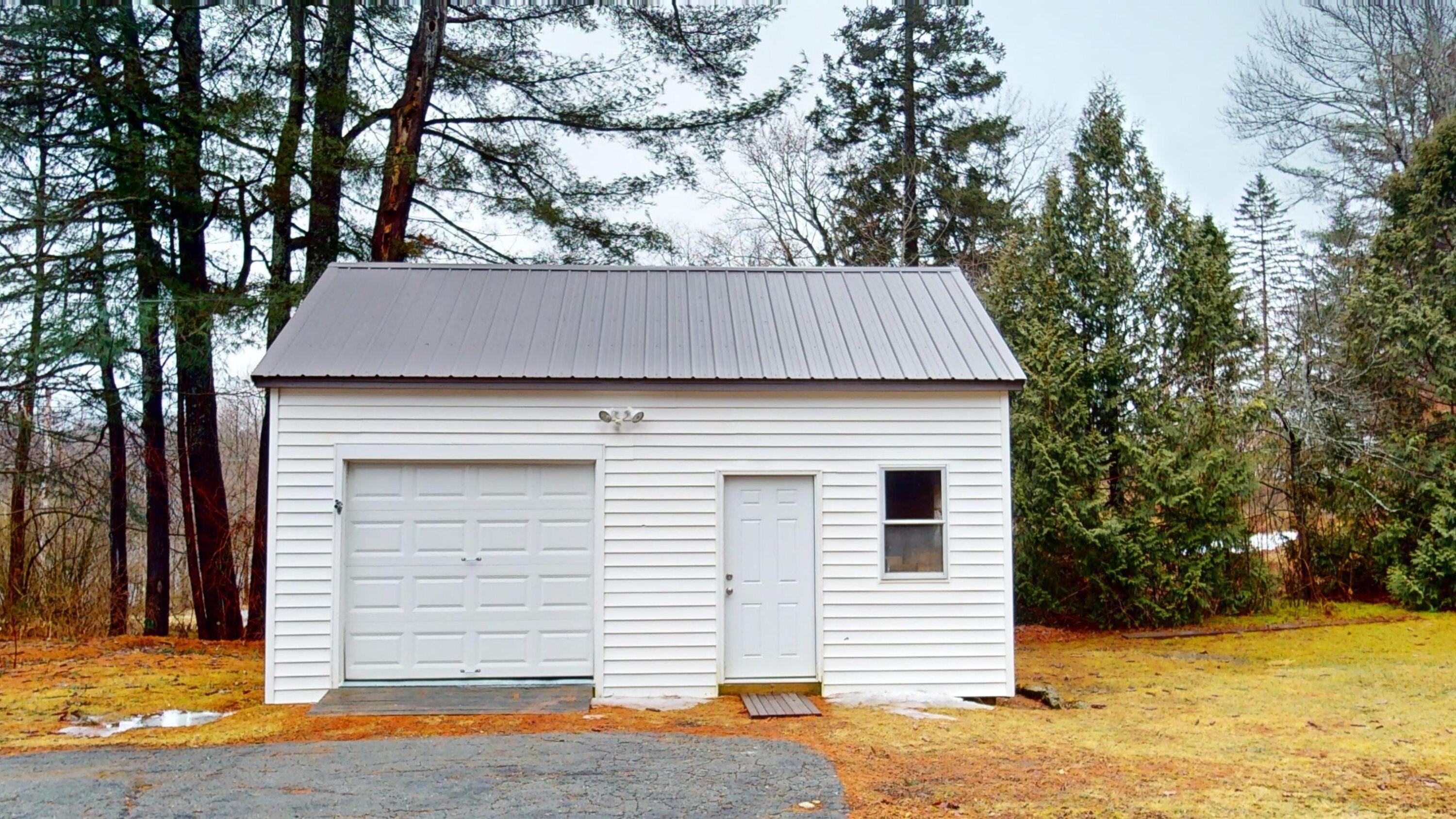 8 Rock Street Bangor, ME 04401 - Photo 35 of 40 32