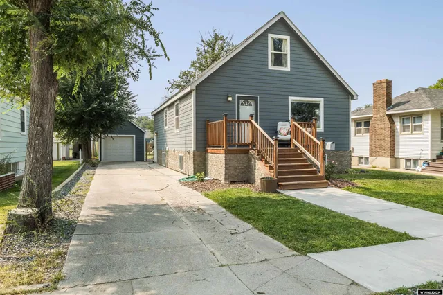 $220,000 | 2534 West A Street, Torrington, WY 82240