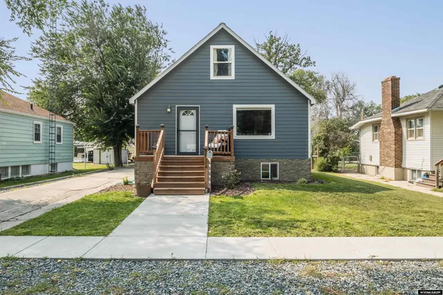 $220,000 | 2534 West A Street, Torrington, WY 82240