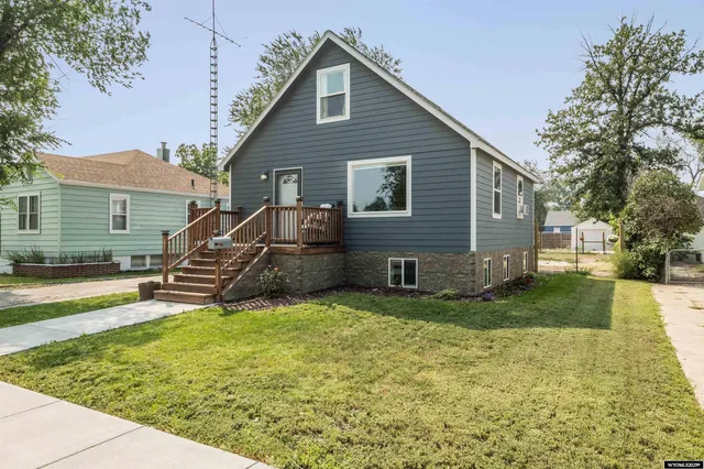 $220,000 | 2534 West A Street, Torrington, WY 82240