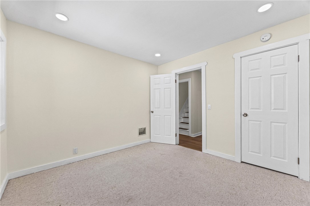 27 Dakeland Road Irondequoit, NY 14617 - Photo 26 of 50