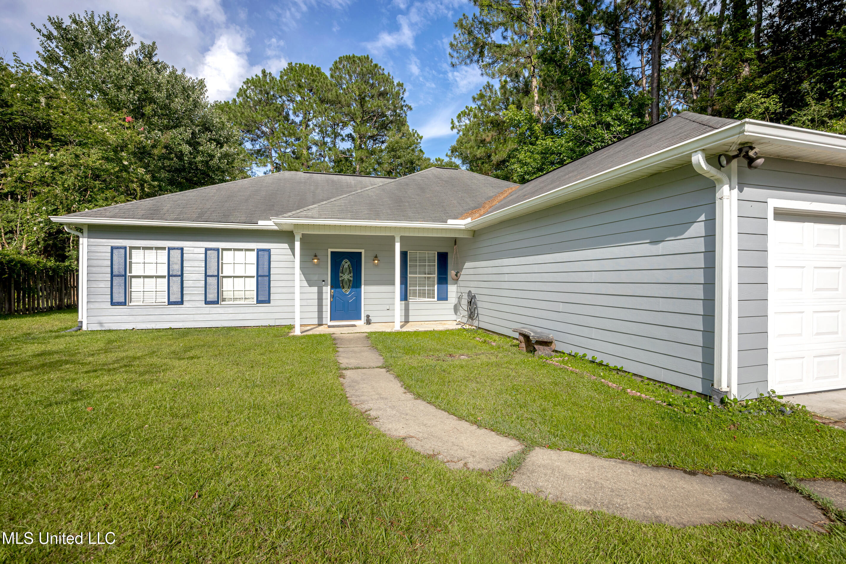 8002 Martin Bluff Road Gautier, MS 39553 - Photo 4 of 34 IMG_9989