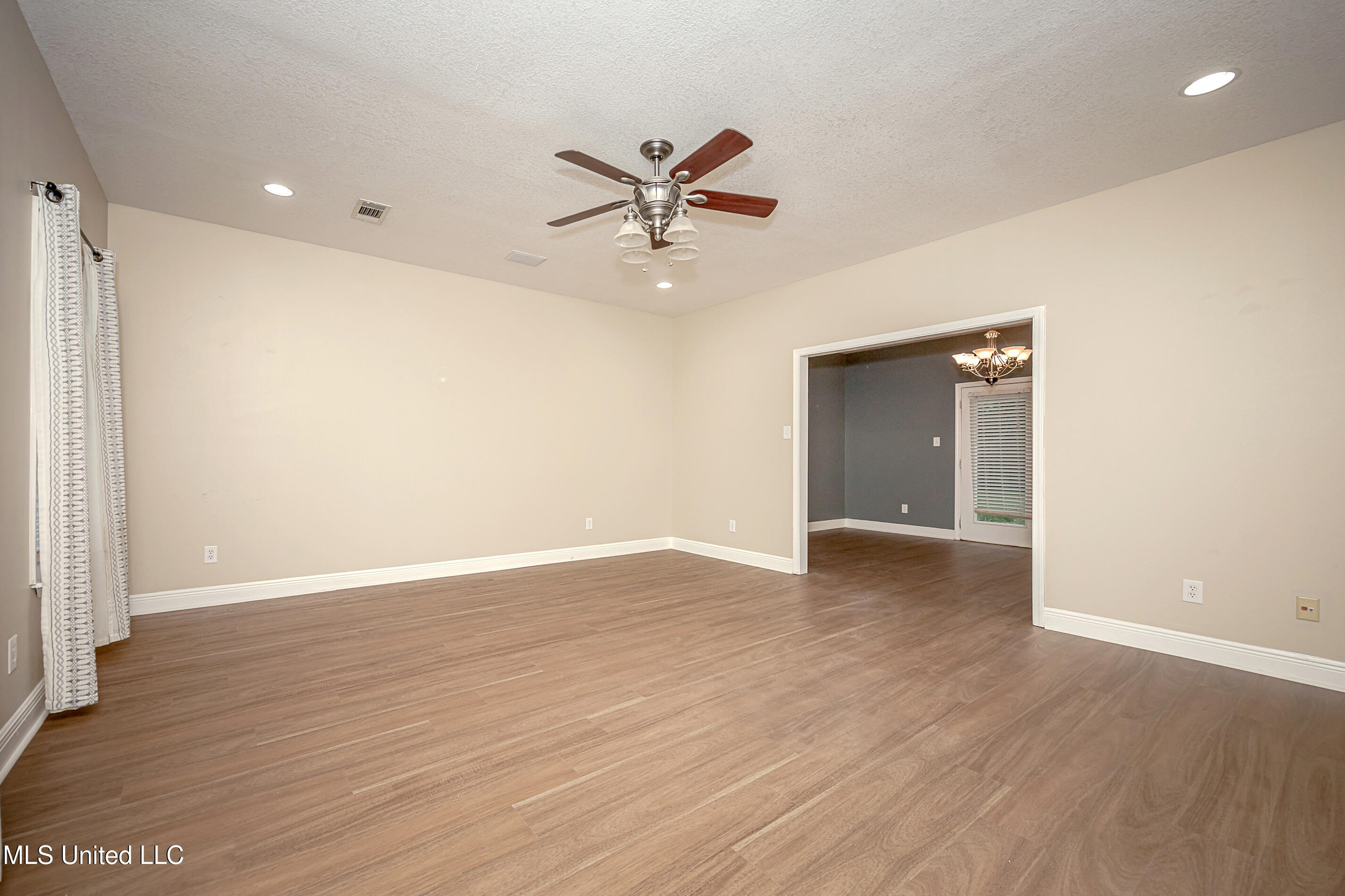 8002 Martin Bluff Road Gautier, MS 39553 - Photo 8 of 34 IMG_1358 2