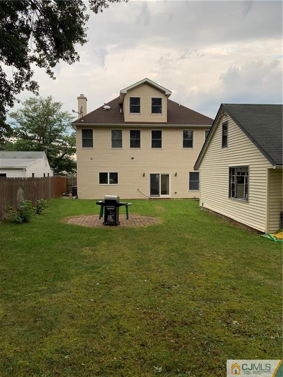 56 Chestnut Street Edison, NJ 08817 - Photo 3 of 34 Gallery Image 3