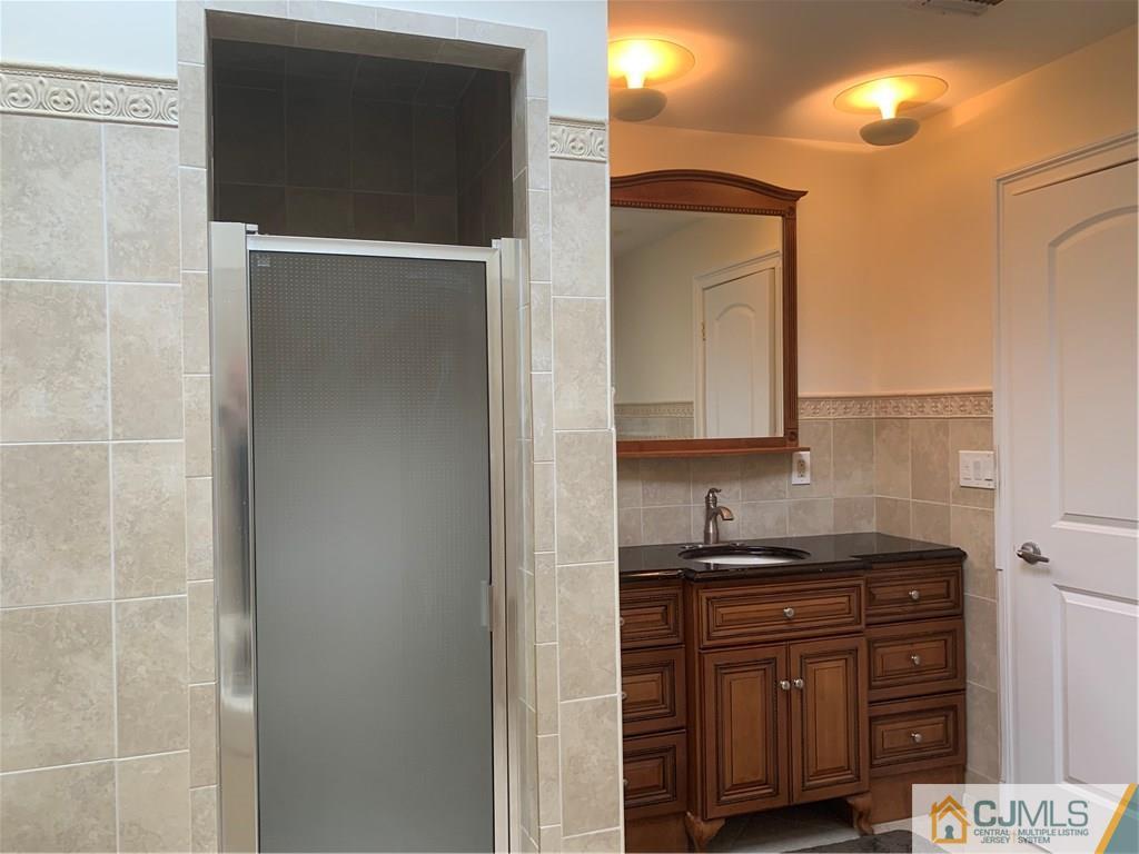 56 Chestnut Street Edison, NJ 08817 - Photo 33 of 34 Gallery Image 33