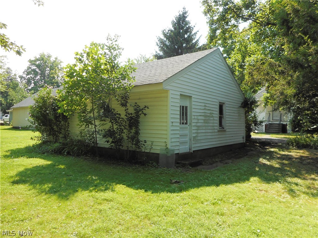 949 Som Center Road Cleveland, OH 44143 - Photo 8 of 12 Gallery Image 8