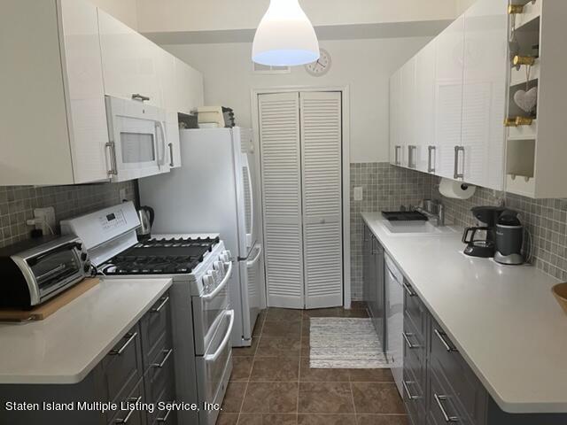 67 Rumson Road Staten Island, NY 10314 - Photo 4 of 13 IMG_3912 (3)