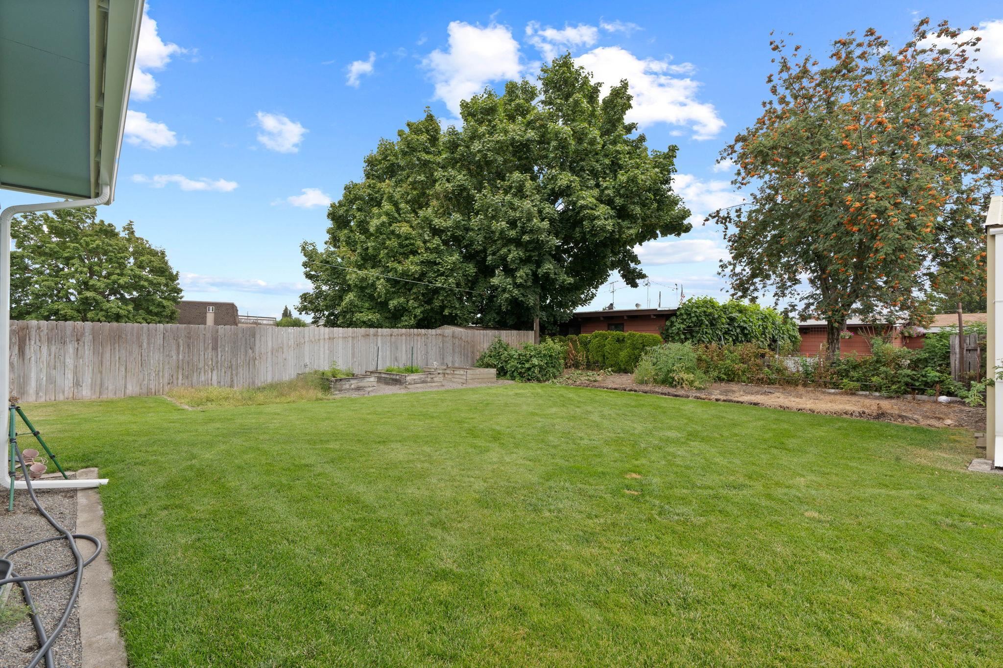 1806 North Locust Road Spokane Valley, WA 99206 - Photo 33 of 40