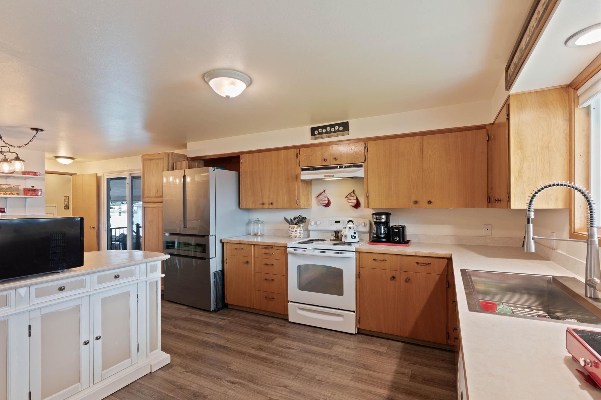 1806 North Locust Road Spokane Valley, WA 99206 - Photo 8 of 40