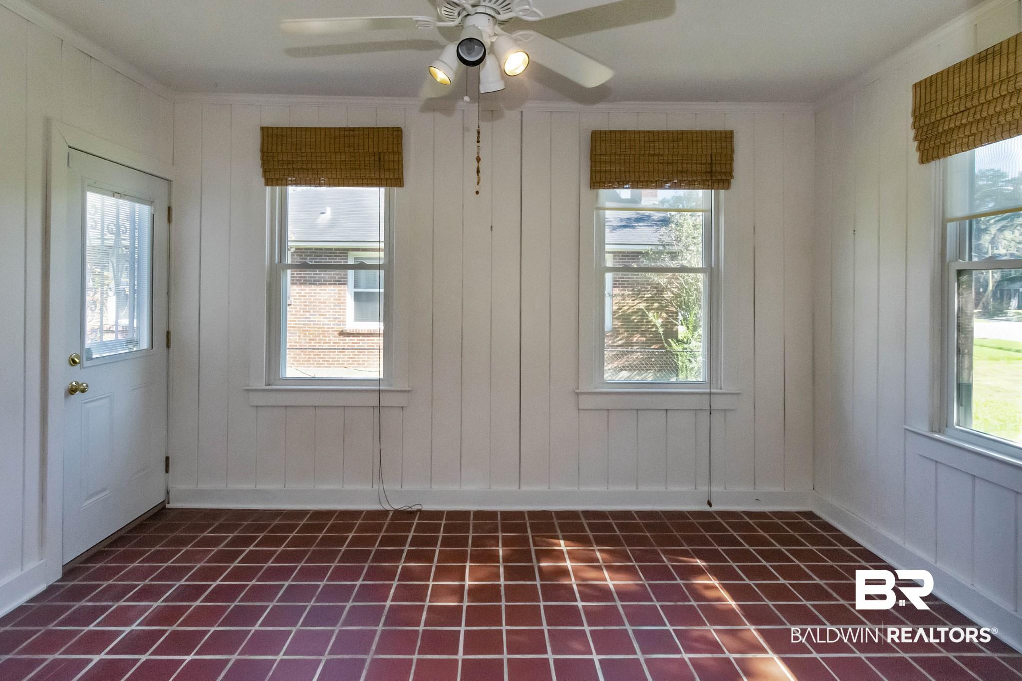 2608 Spring Hill Avenue Mobile, AL 36607 - Photo 9 of 36
