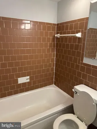 $2,300 | 1923 Wilson Lane, Unit 201, McLean, VA 22102