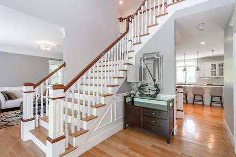 $2,250,000 | 2 Hunters Lane, Natick, MA 01760
