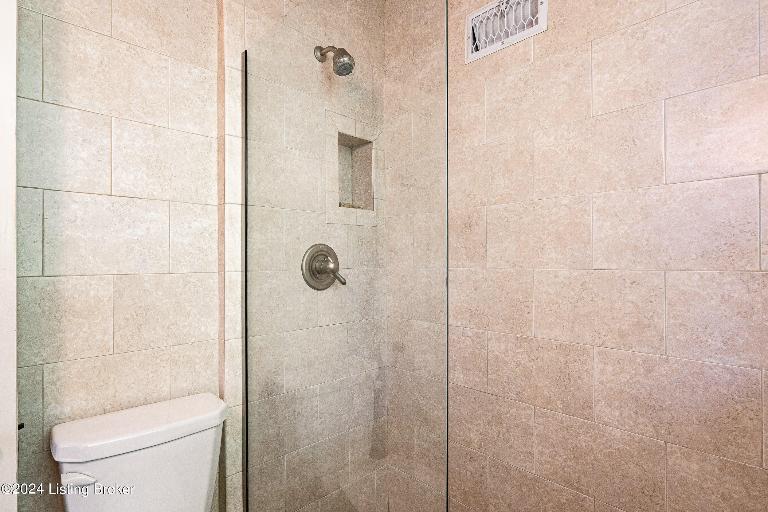 577 Upland Road Louisville, KY 40206 - Photo 22 of 56 577 Upland Rd-34