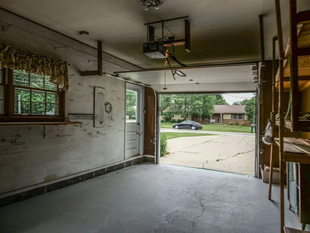 a view of a garage