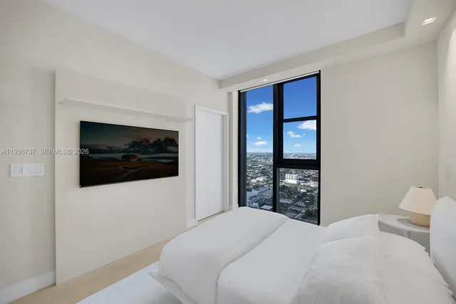 $3,850,000 | 700 Northeast 24th Street, Unit 5207, Miami, FL 33137