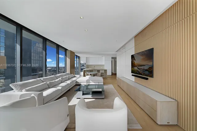 $3,850,000 | 700 Northeast 24th Street, Unit 5207, Miami, FL 33137