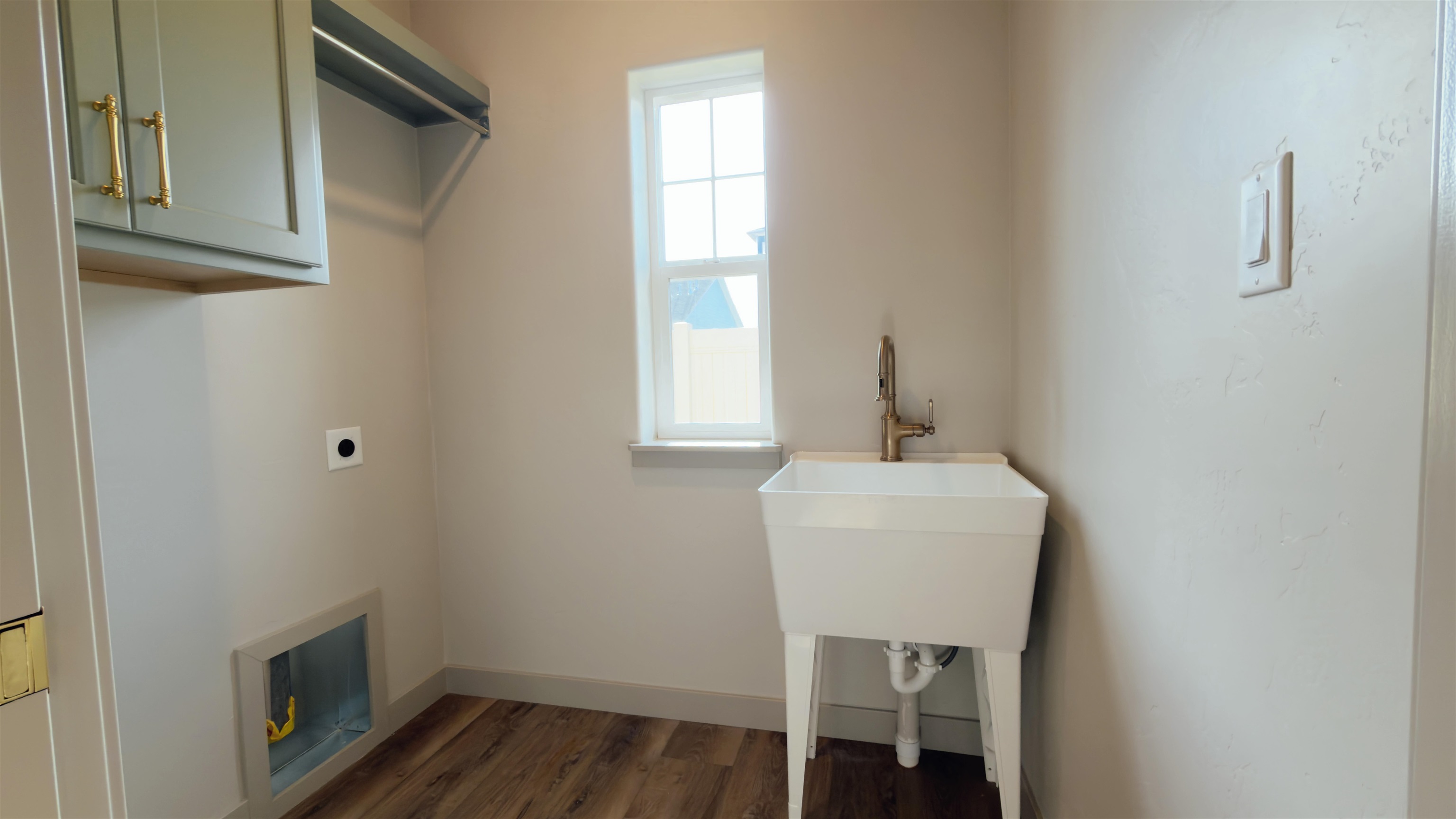2003 Korima Drive Fruita, CO 81521 - Photo 13 of 19 a bathroom with a sink a window and a mirror