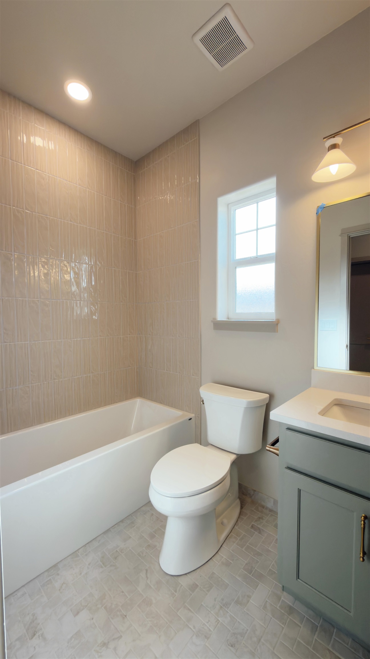 2003 Korima Drive Fruita, CO 81521 - Photo 15 of 19 a bathroom with a toilet a sink and bathtub