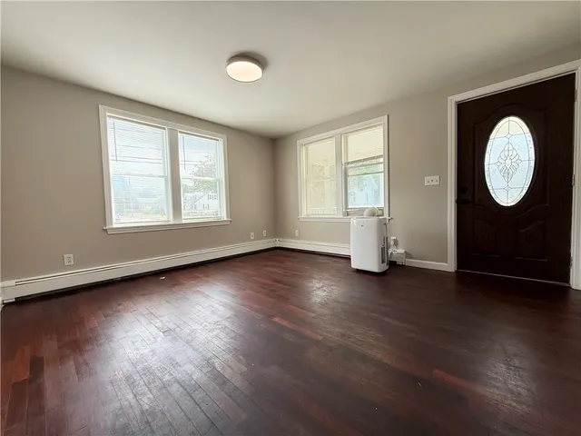 $2,500 | 313 State Street, Bristol, RI 02809