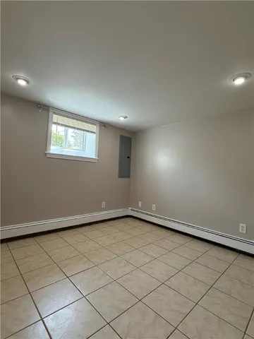 $2,500 | 313 State Street, Bristol, RI 02809