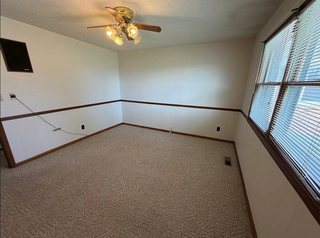1201 Ridgeway Road Macon, MO 63552 - Photo 23 of 43 Gallery Image 23