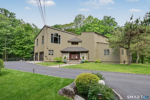 $1,250,000 | 196 Echo Hill Drive, Stamford, CT 06903
