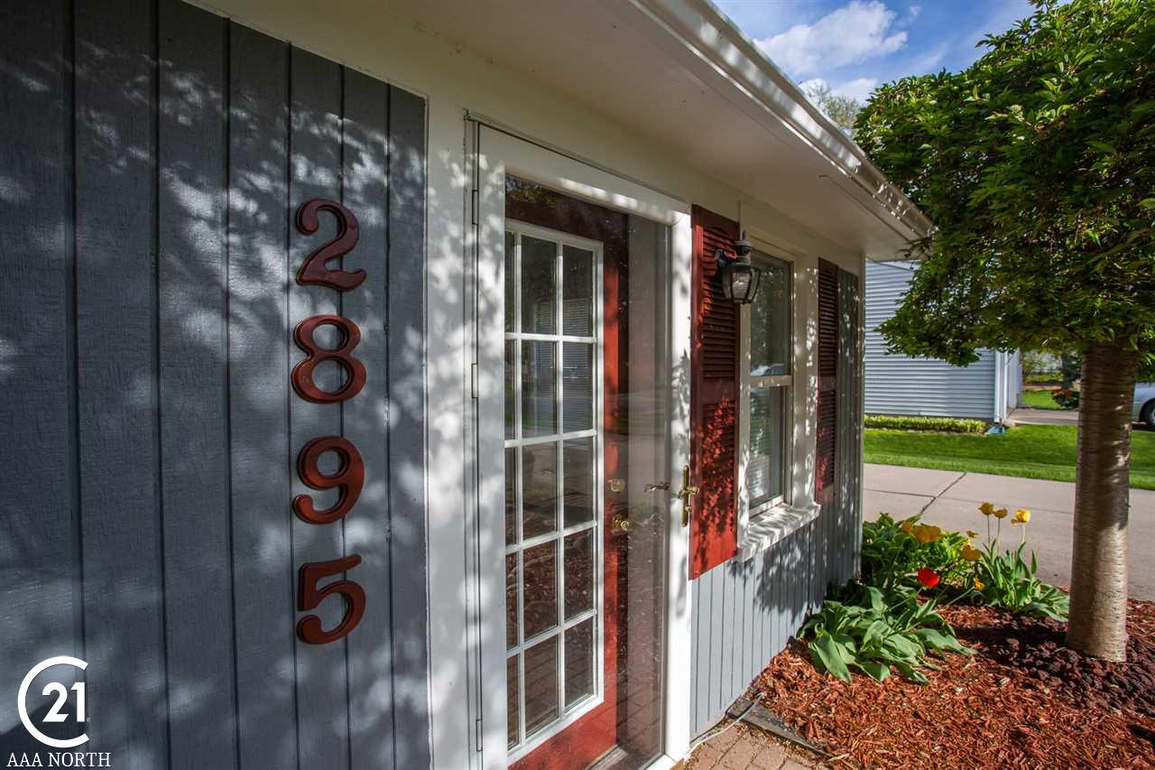 2895 Walsh Drive Rochester, MI 48309 - Photo 4 of 38 31380223-3.JPG