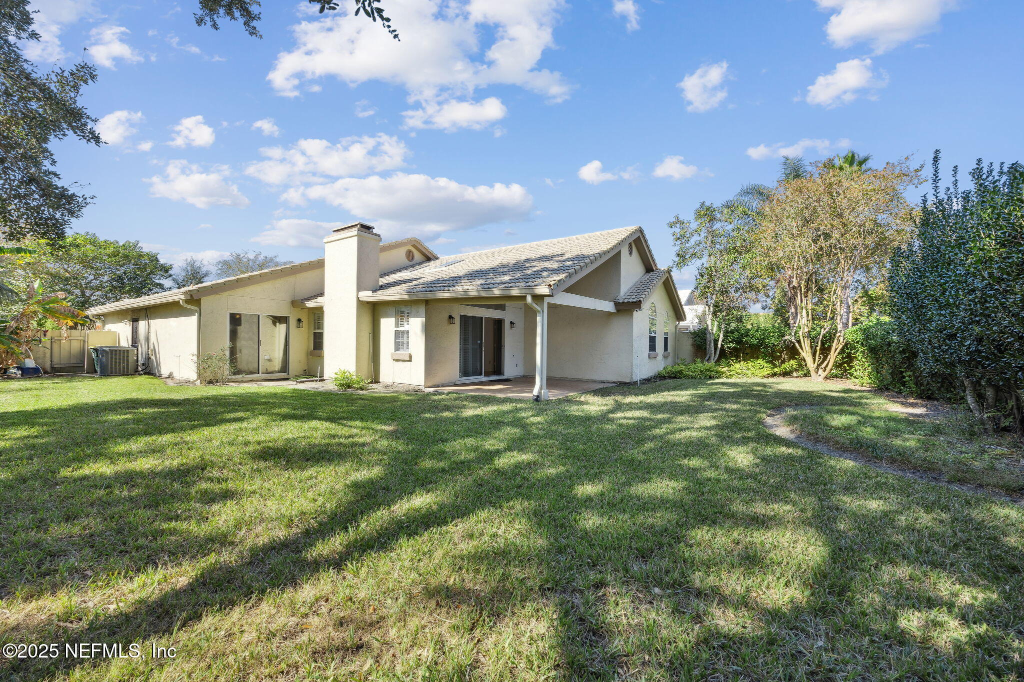 4063 Mizner Court Jacksonville, FL 32217 - Photo 23 of 28 Large Back Yard