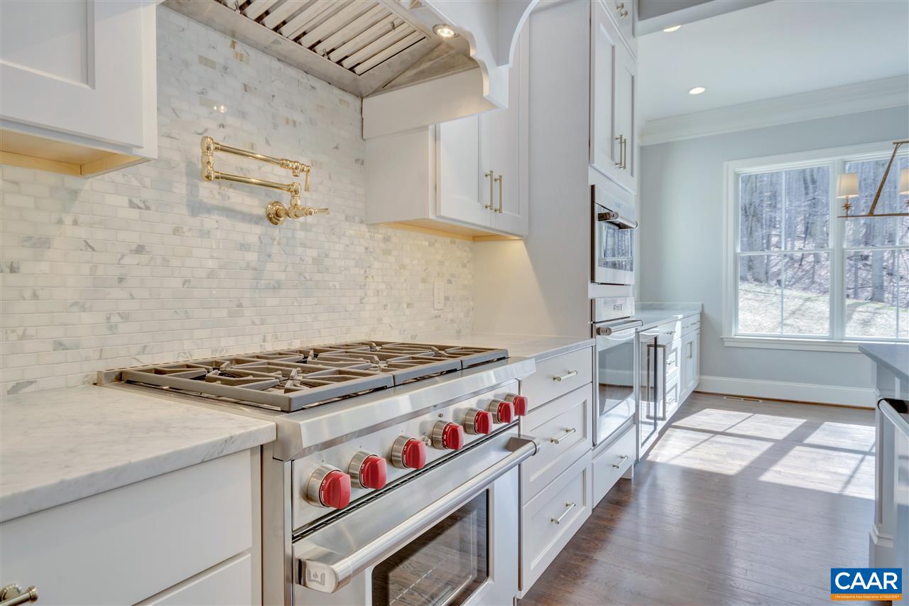 305 Spring Lane Charlottesville, VA 22903 - Photo 10 of 50 Gallery Image 10