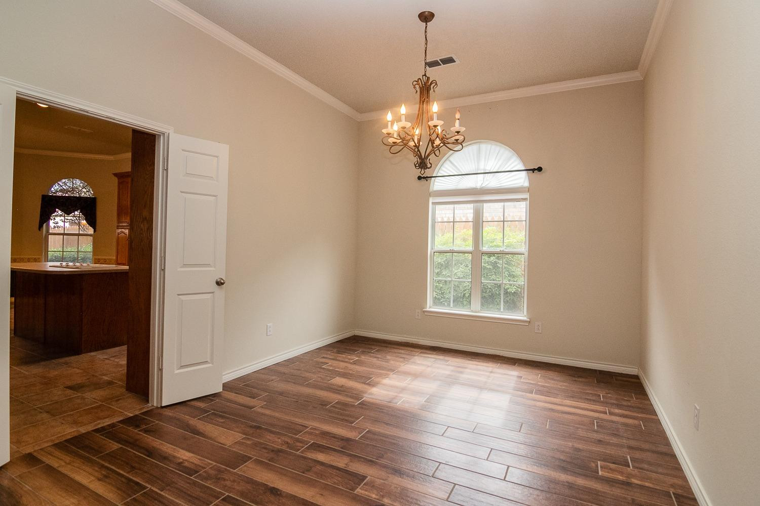 5007 104th Street Lubbock, TX 79424 - Photo 4 of 23 Photo 4