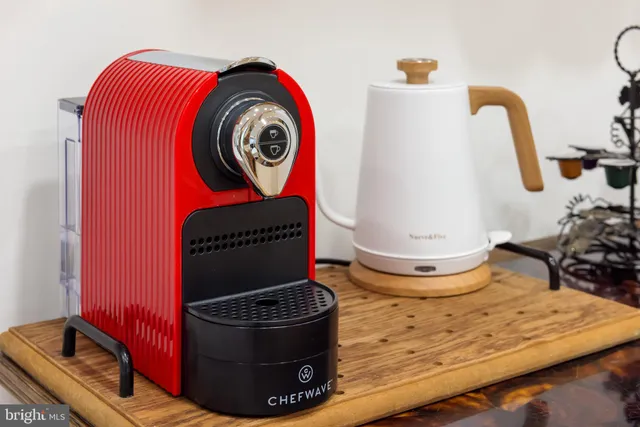 $3,650 | 48 Llanfair Road, Unit 7, Ardmore, PA 19003