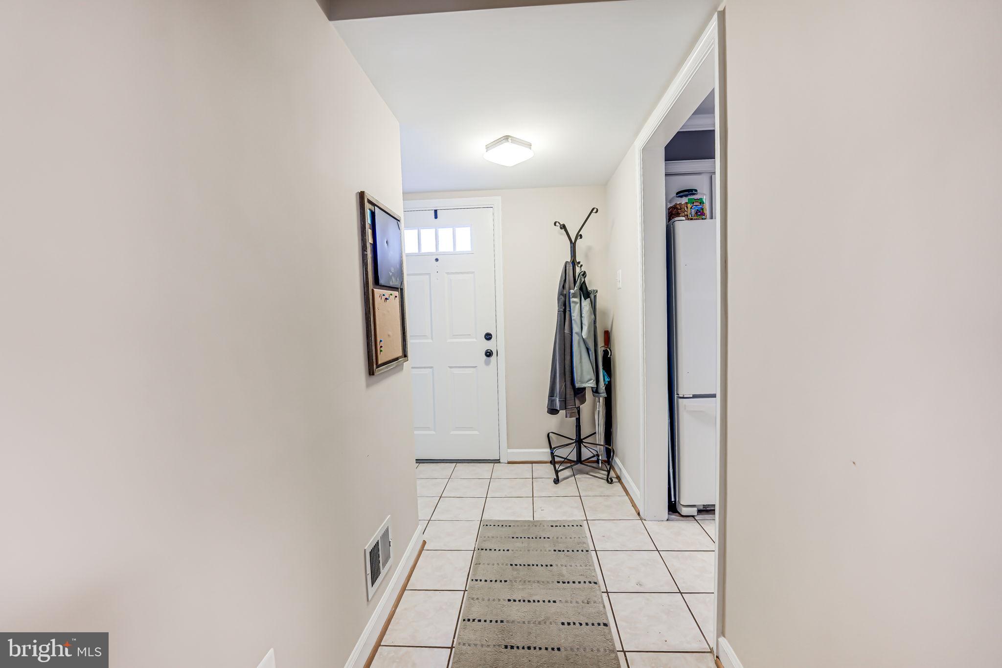 14499 Golden Oak Road Centreville, VA 20121 - Photo 3 of 24