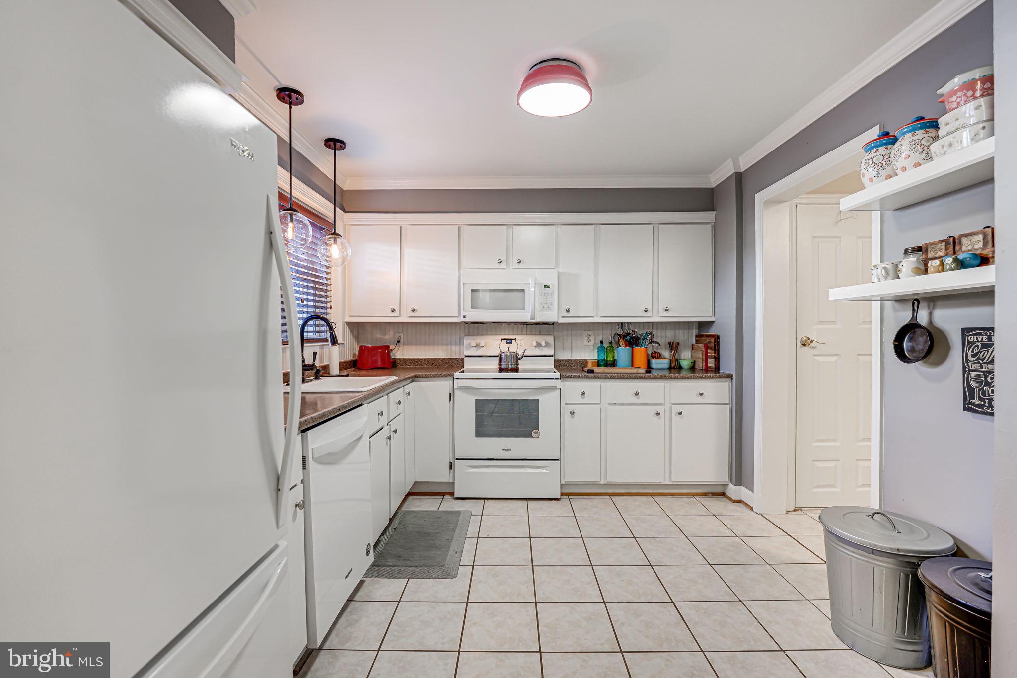 14499 Golden Oak Road Centreville, VA 20121 - Photo 6 of 24