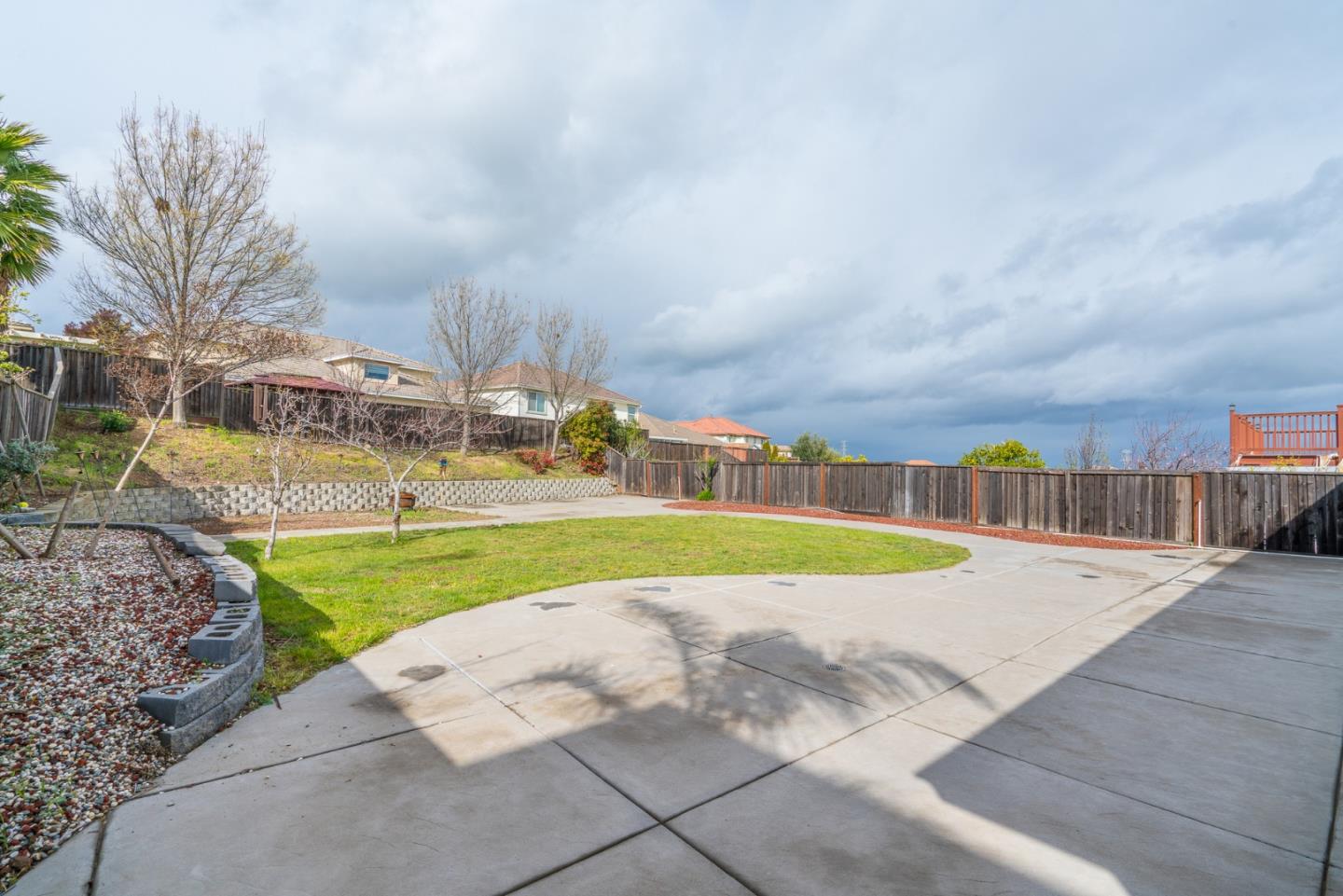 1591 Rio Verde Circle Bay Point, CA 94565 - Photo 5 of 23