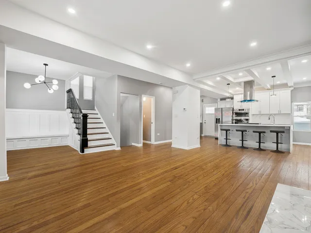 $474,900 | 553 North Leamington Avenue, Chicago, IL 60644