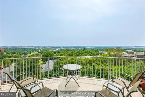 $1,690,000 | 1200 North Nash Street, Unit 838, Arlington, VA 22209