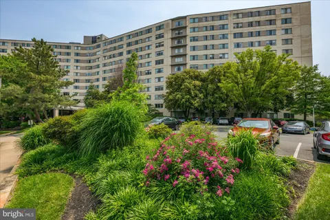 $1,690,000 | 1200 North Nash Street, Unit 838, Arlington, VA 22209